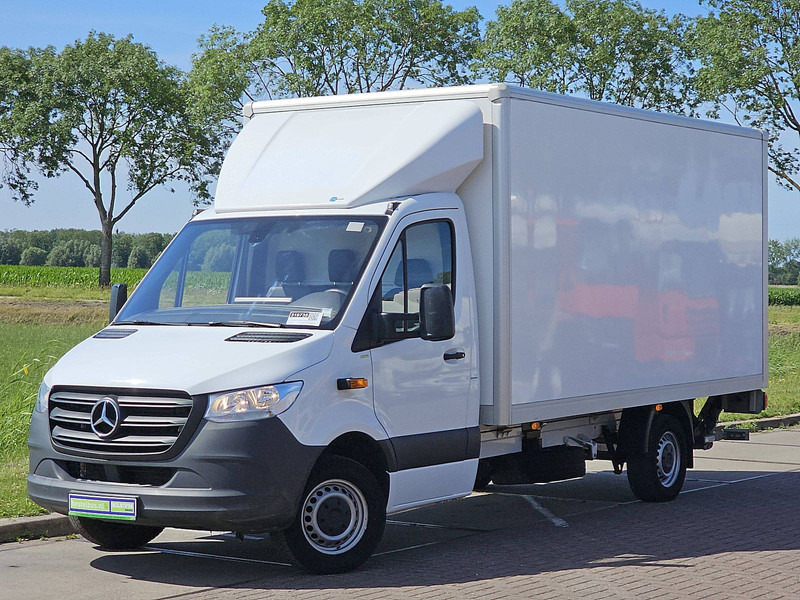 Mercedes-Benz Sprinter 317 Bakwagen Laadklep! - Dodávka skriňová nadstavba: obrázok 2 Mercedes-Benz Sprinter 317 Bakwagen Laadklep! - Dodávka skriňová nadstavba: obrázok 2