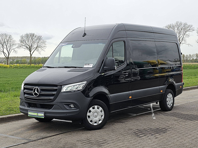 Mercedes-Benz Sprinter 317 L2H2 Mbux LED Autom! - Furgon: obrázok 2 Mercedes-Benz Sprinter 317 L2H2 Mbux LED Autom! - Furgon: obrázok 2