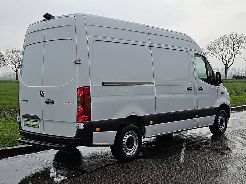 Mercedes-Benz Sprinter 317 L2H2 Mbux Navi RWD! - Furgon: obrázok 3 Mercedes-Benz Sprinter 317 L2H2 Mbux Navi RWD! - Furgon: obrázok 3