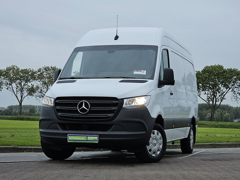 Mercedes-Benz Sprinter 317 L2H2 Navi RWD - Furgon: obrázok 1 Mercedes-Benz Sprinter 317 L2H2 Navi RWD - Furgon: obrázok 1