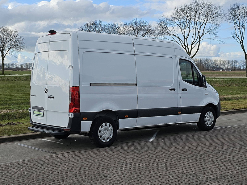 Mercedes-Benz eSprinter E-SRINTER AUT. L2H2 - Furgon, Elektrická dodávka: obrázok 3 Mercedes-Benz eSprinter E-SRINTER AUT. L2H2 - Furgon, Elektrická dodávka: obrázok 3