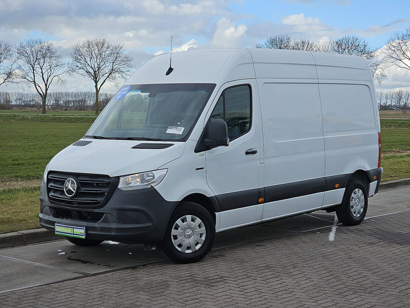 Mercedes-Benz eSprinter E-SRINTER AUT. L2H2 - Furgon, Elektrická dodávka: obrázok 2 Mercedes-Benz eSprinter E-SRINTER AUT. L2H2 - Furgon, Elektrická dodávka: obrázok 2