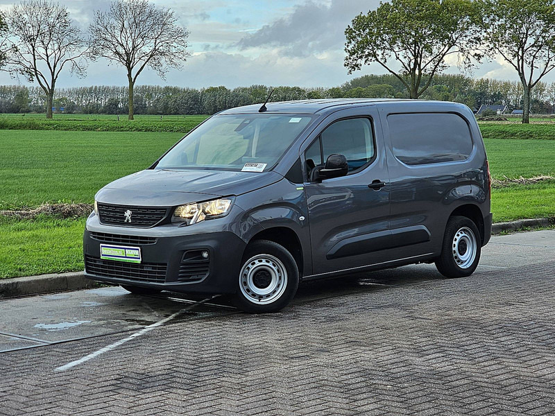 Peugeot Partner  1.5 BHDI 102 - Dodávka skriňová nadstavba: obrázok 2 Peugeot Partner  1.5 BHDI 102 - Dodávka skriňová nadstavba: obrázok 2