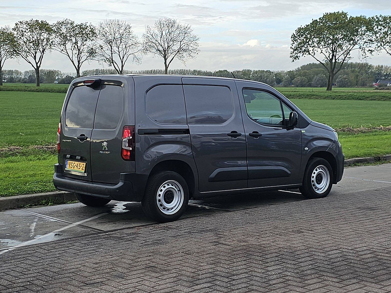 Peugeot Partner 1.5 L1H1 Navi Euro6 AC! - Dodávka skriňová nadstavba: obrázok 3 Peugeot Partner 1.5 L1H1 Navi Euro6 AC! - Dodávka skriňová nadstavba: obrázok 3