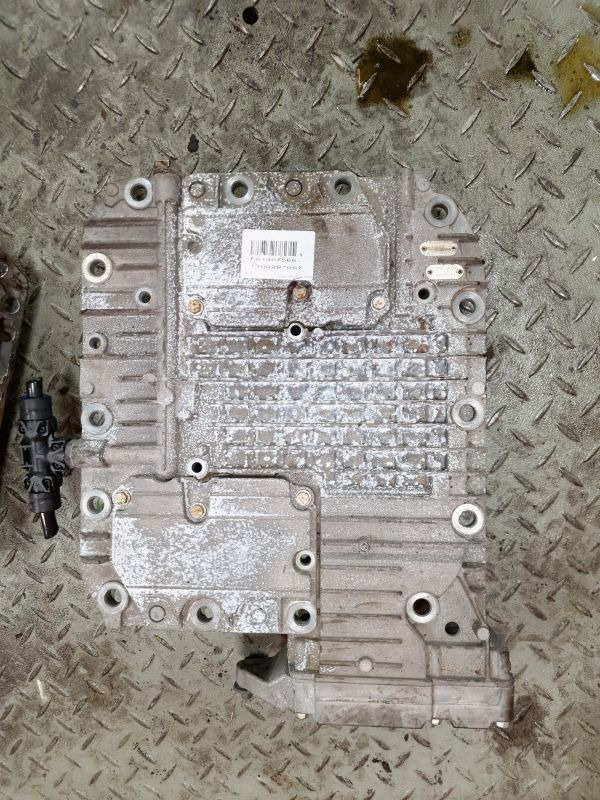 Volvo AT2612D Gearbox ECU Gearbox - Prevodovka: obrázok 2 Volvo AT2612D Gearbox ECU Gearbox - Prevodovka: obrázok 2