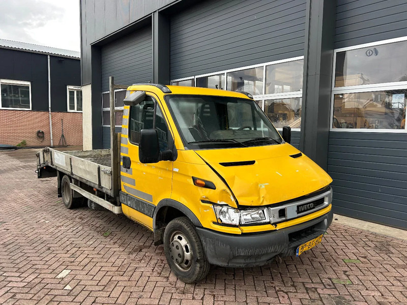 Iveco 50C13 - Nákladné vozidlo na prepravu automobilov: obrázok 2 Iveco 50C13 - Nákladné vozidlo na prepravu automobilov: obrázok 2