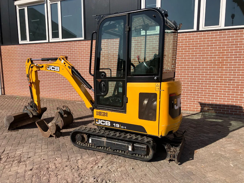 JCB 19C-1 - Mini rýpadlo: obrázok 2 JCB 19C-1 - Mini rýpadlo: obrázok 2