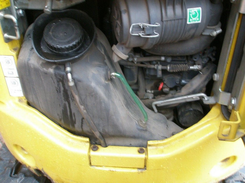 Komatsu PC16R-3HS - Mini rýpadlo: obrázok 5 Komatsu PC16R-3HS - Mini rýpadlo: obrázok 5