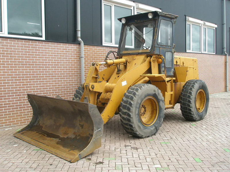 Komatsu W40-2 - Kolesový nakladač: obrázok 1 Komatsu W40-2 - Kolesový nakladač: obrázok 1