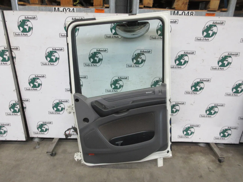 DAF 1881863 DEUR DAF XF 460 EURO 6 MODEL 2016 RECHTS - Dvere a diely pre Nákladné auto: obrázok 2 DAF 1881863 DEUR DAF XF 460 EURO 6 MODEL 2016 RECHTS - Dvere a diely pre Nákladné auto: obrázok 2