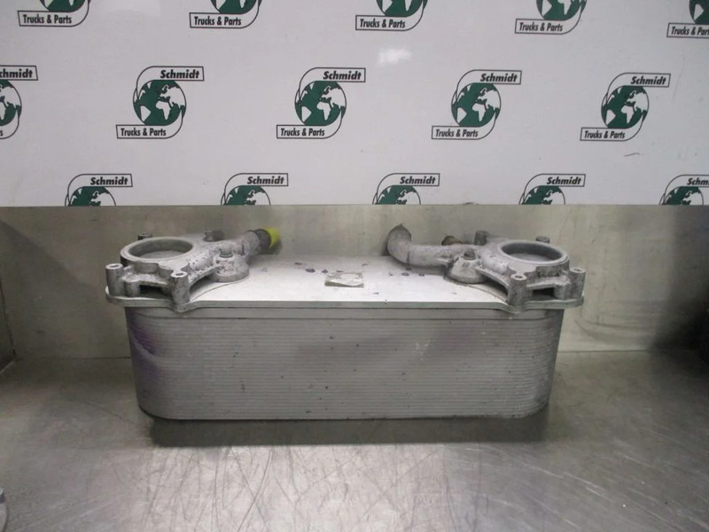 MAN 51.09500-7168 / 7196 // OLIE KOELER D 2676LF46 // 26 TGX TGS - Motor a diely pre Nákladné auto: obrázok 2 MAN 51.09500-7168 / 7196 // OLIE KOELER D 2676LF46 // 26 TGX TGS - Motor a diely pre Nákladné auto: obrázok 2