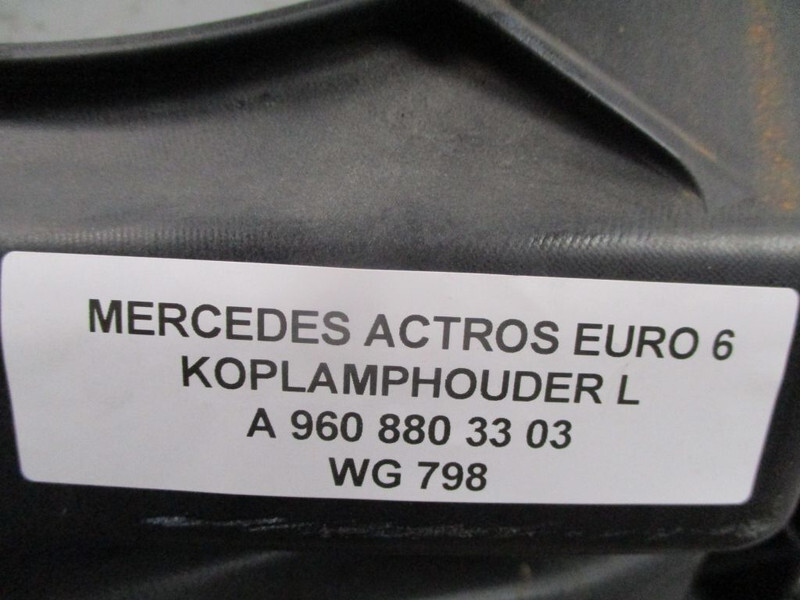 Mercedes-Benz A 960 880 33 03 Actros Mp4 Koplampdrager Links Nieuw en gebruikt! - Kabína a interiér pre Nákladné auto: obrázok 4 Mercedes-Benz A 960 880 33 03 Actros Mp4 Koplampdrager Links Nieuw en gebruikt! - Kabína a interiér pre Nákladné auto: obrázok 4