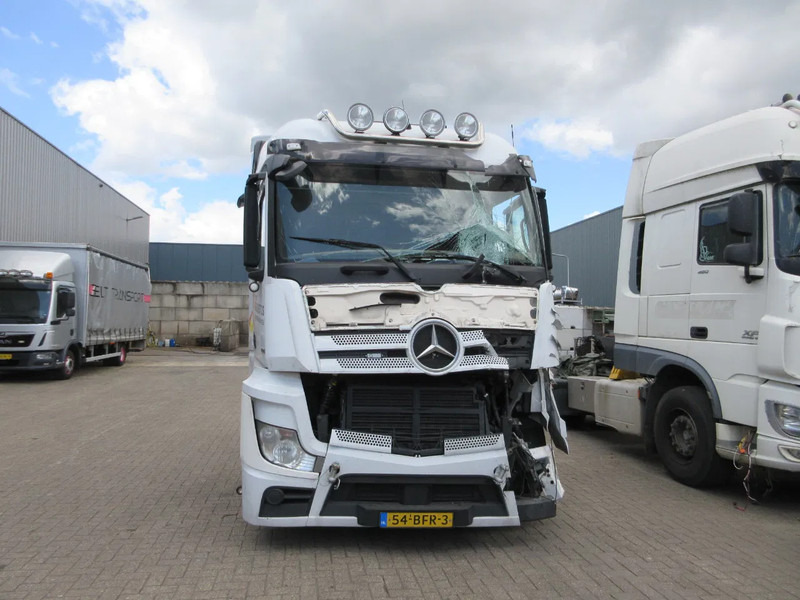 Mercedes-Benz Actros 1942 - Ťahač: obrázok 2 Mercedes-Benz Actros 1942 - Ťahač: obrázok 2