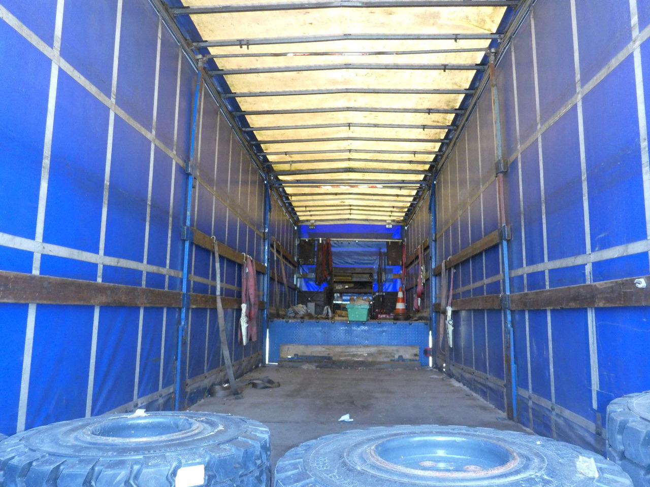 Tieflader mit starker 12 Tonnen Winde Top - Náves podvalník: obrázok 4 Tieflader mit starker 12 Tonnen Winde Top - Náves podvalník: obrázok 4