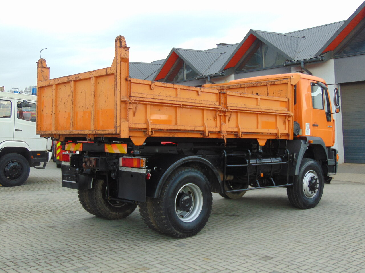 MAN 18-224 4x4 KIPER - Sklápač: obrázok 4 MAN 18-224 4x4 KIPER - Sklápač: obrázok 4