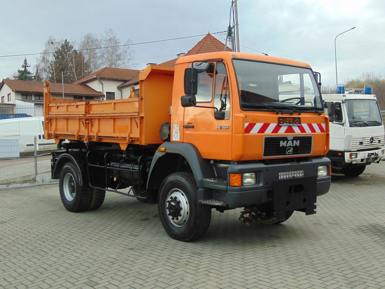 MAN 18-224 4x4 KIPER - Sklápač: obrázok 2 MAN 18-224 4x4 KIPER - Sklápač: obrázok 2