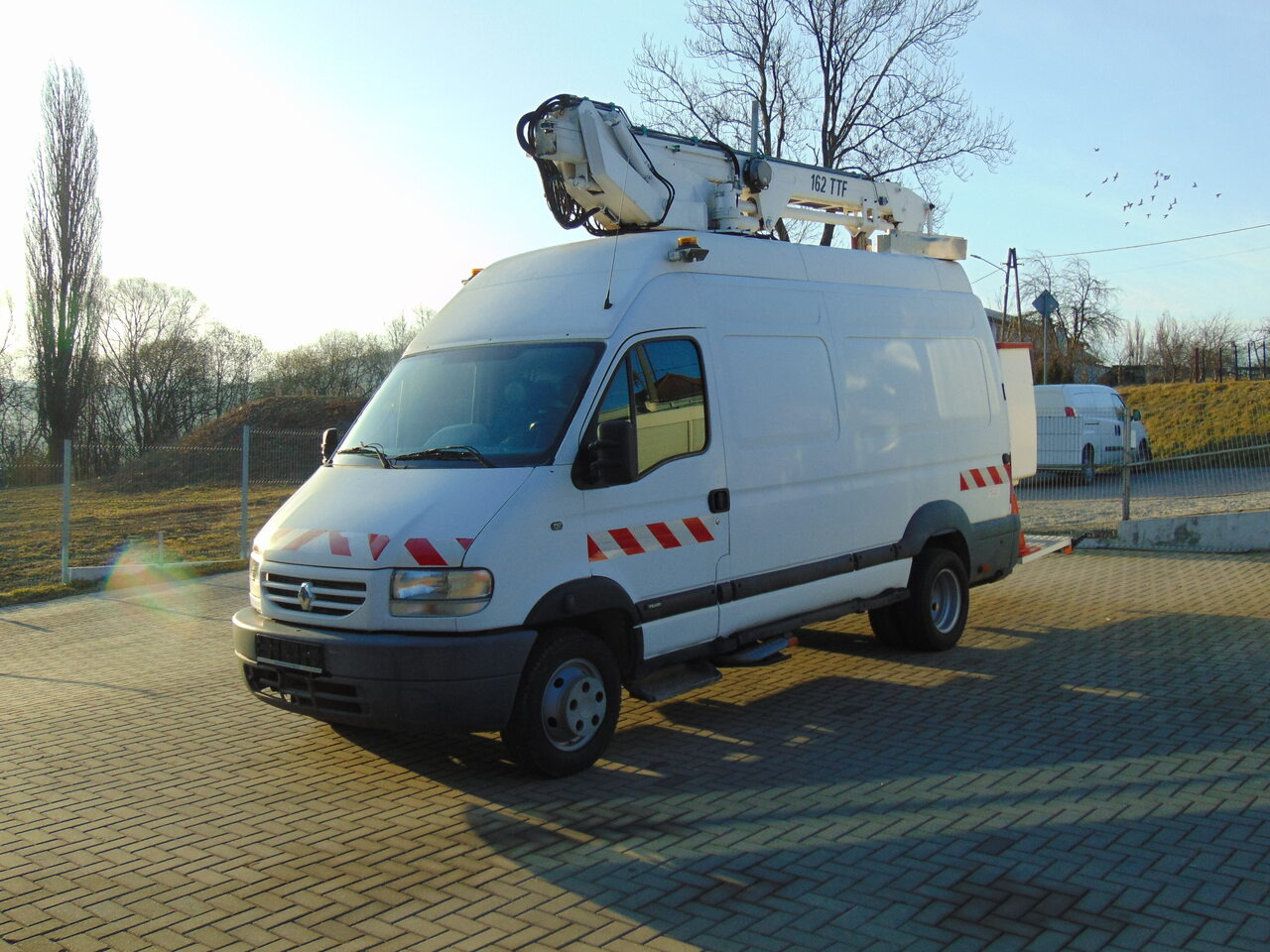 RENAULT Mascott 2,8dCi 110 L2H3 France Elevateur 152TTF 162TTF - Pracovná plošina: obrázok 1 RENAULT Mascott 2,8dCi 110 L2H3 France Elevateur 152TTF 162TTF - Pracovná plošina: obrázok 1