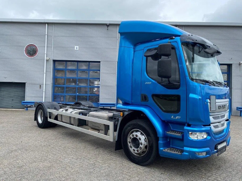 DAF LF290 / ONLY:429873KM / LWDS / GOOD TYRES / AUTOMATIC / EURO-6 / 2018 - Podvozek s kabinou: obrázok 2 DAF LF290 / ONLY:429873KM / LWDS / GOOD TYRES / AUTOMATIC / EURO-6 / 2018 - Podvozek s kabinou: obrázok 2