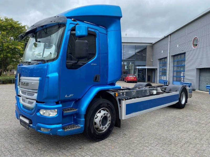 DAF LF290 / ONLY:429873KM / LWDS / GOOD TYRES / AUTOMATIC / EURO-6 / 2018 - Podvozek s kabinou: obrázok 1 DAF LF290 / ONLY:429873KM / LWDS / GOOD TYRES / AUTOMATIC / EURO-6 / 2018 - Podvozek s kabinou: obrázok 1