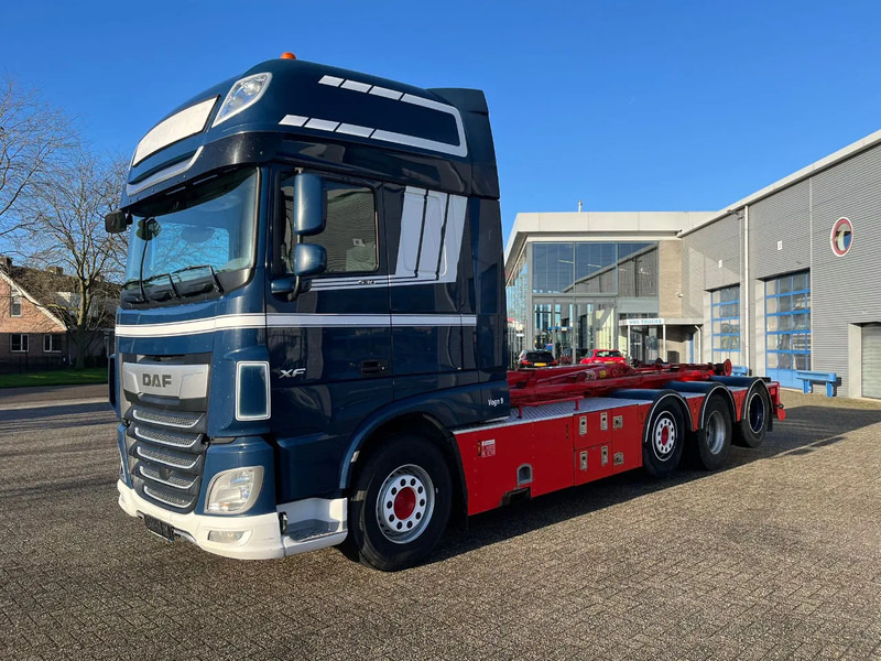 DAF XF106-530 8X2 / AJK HOOKLIFT 25000KG / 9 TON FRONT AXLE / NAVI / ONLY:612482 KM / SSC / AUTOMATIC / EURO-6 / 2019 - Hákový nosič kontajnerov: obrázok 1 DAF XF106-530 8X2 / AJK HOOKLIFT 25000KG / 9 TON FRONT AXLE / NAVI / ONLY:612482 KM / SSC / AUTOMATIC / EURO-6 / 2019 - Hákový nosič kontajnerov: obrázok 1