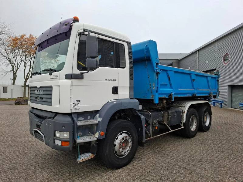 MAN TGA 26.310 / 6X4 / 2XBIG AXLE / 2SIDE TIPPER / ONLY:545423 KM / TUV:06-05-2026 / FULL-STEEL / AIRCO / MANUAL / EURO-4 / 2005 - Sklápač: obrázok 3 MAN TGA 26.310 / 6X4 / 2XBIG AXLE / 2SIDE TIPPER / ONLY:545423 KM / TUV:06-05-2026 / FULL-STEEL / AIRCO / MANUAL / EURO-4 / 2005 - Sklápač: obrázok 3