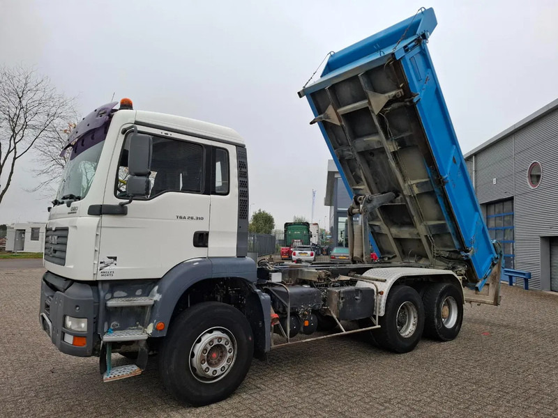 MAN TGA 26.310 / 6X4 / 2XBIG AXLE / 2SIDE TIPPER / ONLY:545423 KM / TUV:06-05-2026 / FULL-STEEL / AIRCO / MANUAL / EURO-4 / 2005 - Sklápač: obrázok 1 MAN TGA 26.310 / 6X4 / 2XBIG AXLE / 2SIDE TIPPER / ONLY:545423 KM / TUV:06-05-2026 / FULL-STEEL / AIRCO / MANUAL / EURO-4 / 2005 - Sklápač: obrázok 1