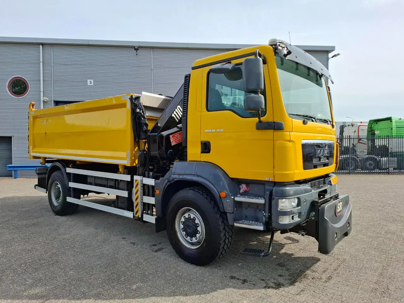MAN TGM 18.250 / 4X4 / NL TRUCK / TUV:30-04-2026 / 118783 KM / HMF 1110 K2 / ROTATOR / GOOD TYRES / FULL-STEEL / DRUM BRAKES / MANUA - Sklápač, Auto s hydraulickou rukou: obrázok 4 MAN TGM 18.250 / 4X4 / NL TRUCK / TUV:30-04-2026 / 118783 KM / HMF 1110 K2 / ROTATOR / GOOD TYRES / FULL-STEEL / DRUM BRAKES / MANUA - Sklápač, Auto s hydraulickou rukou: obrázok 4