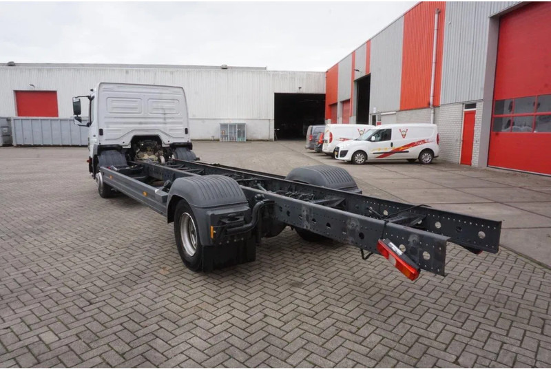 Mercedes-Benz ATEGO 1221 / ENGINE RUNNING / ONLY:253095 KM / AUTOMATIC / EURO-6 / 2017 - Podvozek s kabinou: obrázok 3 Mercedes-Benz ATEGO 1221 / ENGINE RUNNING / ONLY:253095 KM / AUTOMATIC / EURO-6 / 2017 - Podvozek s kabinou: obrázok 3