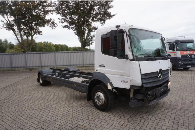Mercedes-Benz ATEGO 1221 / ENGINE RUNNING / ONLY:253095 KM / AUTOMATIC / EURO-6 / 2017 - Podvozek s kabinou: obrázok 2 Mercedes-Benz ATEGO 1221 / ENGINE RUNNING / ONLY:253095 KM / AUTOMATIC / EURO-6 / 2017 - Podvozek s kabinou: obrázok 2