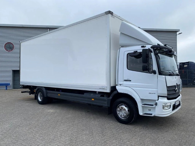 Mercedes-Benz ATEGO 1624 / AUTOMATIC / CLOSED BOX / SIDE DOORS / AIRCO / LWDS / FCW / EURO-6 / 2016 - Skříňový nákladní auto: obrázok 2 Mercedes-Benz ATEGO 1624 / AUTOMATIC / CLOSED BOX / SIDE DOORS / AIRCO / LWDS / FCW / EURO-6 / 2016 - Skříňový nákladní auto: obrázok 2