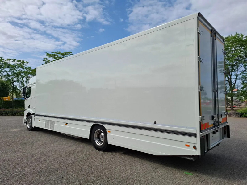 Mercedes-Benz Actros 1843 / GERMAN FLOWER TRUCK / 162021 KM / ISOLATED BOX / COOL & HEATED / NAVI / PLATFORM 1500 KG / TOP CONDITION / FULL-AI - Pojazdná predajňa: obrázok 3 Mercedes-Benz Actros 1843 / GERMAN FLOWER TRUCK / 162021 KM / ISOLATED BOX / COOL & HEATED / NAVI / PLATFORM 1500 KG / TOP CONDITION / FULL-AI - Pojazdná predajňa: obrázok 3