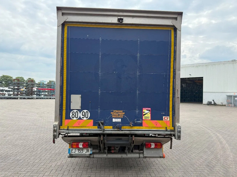 Mercedes-Benz Atego 1218 / ENGINE RUNNING / ONLY:204997 KM / CLOSED BOX / PLATFORM 1500KG / LWDS / AIRCO / AUTOMATIC / EURO-6 / 2017 - Skříňový nákladní auto: obrázok 4 Mercedes-Benz Atego 1218 / ENGINE RUNNING / ONLY:204997 KM / CLOSED BOX / PLATFORM 1500KG / LWDS / AIRCO / AUTOMATIC / EURO-6 / 2017 - Skříňový nákladní auto: obrázok 4