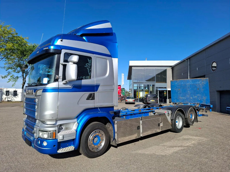 Scania R580 V8 / RETARDER / LIFT+LENKACHSE / FULL-AIR / PLATFORM 2000 KG / LEATHER / AIRCO / AUTOMATIC / EURO-6 / 2015 - Podvozek s kabinou: obrázok 1 Scania R580 V8 / RETARDER / LIFT+LENKACHSE / FULL-AIR / PLATFORM 2000 KG / LEATHER / AIRCO / AUTOMATIC / EURO-6 / 2015 - Podvozek s kabinou: obrázok 1