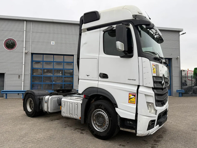 Mercedes-Benz Actros 1945 / HYDRAULICS / LWDS / AIRCO / SMART TACHO / 2XBED / FRIDGE / AUTOMATIC / EURO-6 / 2019 - Ťahač: obrázok 2 Mercedes-Benz Actros 1945 / HYDRAULICS / LWDS / AIRCO / SMART TACHO / 2XBED / FRIDGE / AUTOMATIC / EURO-6 / 2019 - Ťahač: obrázok 2