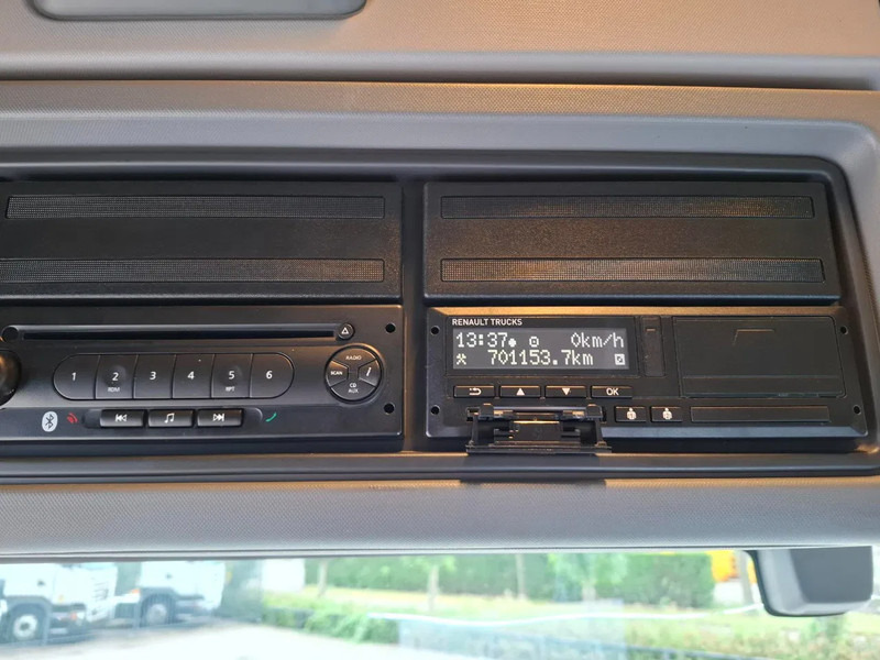 Ťahač Renault T460 Comfort / CLEAN NL TRUCK / TUV:12-02-2026 / DOUBLE TANK / ACC / LWDS / FRIDGE / 2XBED / AUTOMATIC / EURO-6 / 2019: obrázok 18