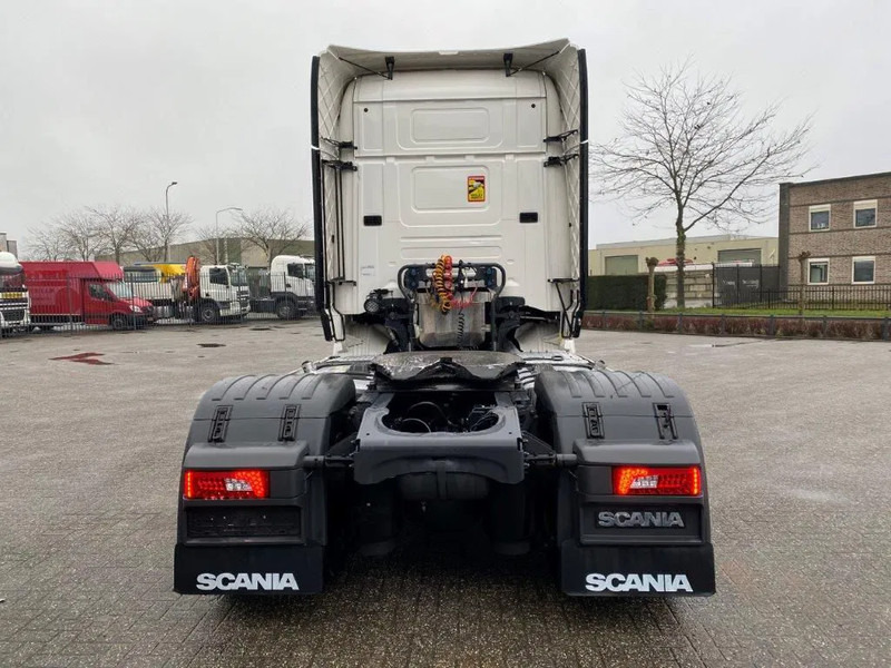 Scania R520 / AUTOMATIC / RETARDER / NAVI /LWDS / PARK-COOL / EURO-6 / 2017 - Ťahač: obrázok 4 Scania R520 / AUTOMATIC / RETARDER / NAVI /LWDS / PARK-COOL / EURO-6 / 2017 - Ťahač: obrázok 4