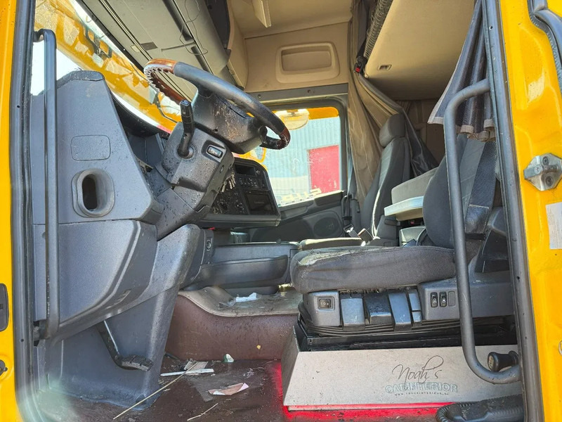 Ťahač Scania R520 V8 / ENGINE RUNNING / RETARDER / HYDRAULICS / NL TRUCK / LIFT+LENKACHSE / ONLY:717000 KM / EURO-6 /2015: obrázok 17
