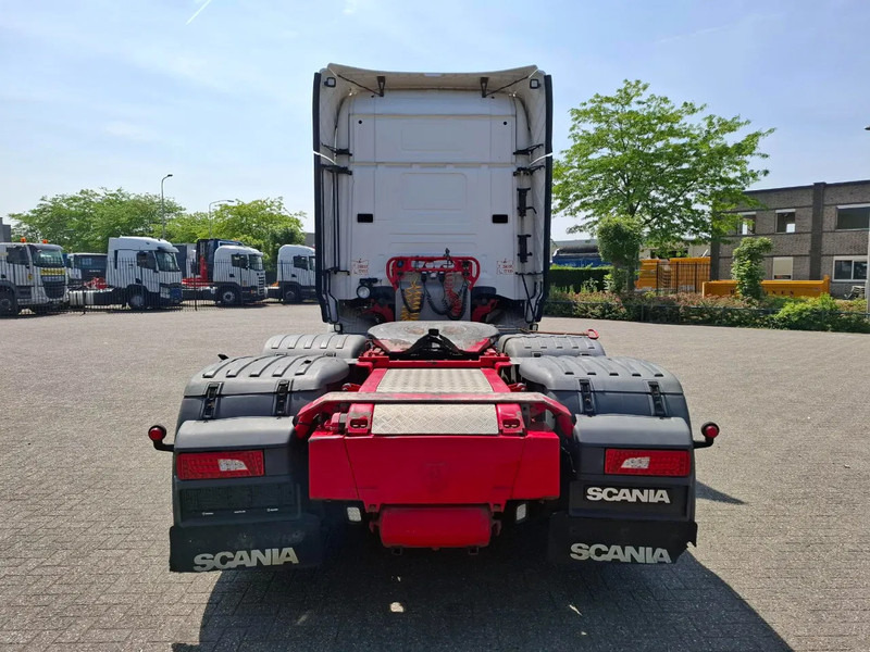Scania R520 V8 / RETARDER / BOOGIE / FULL-AIR / ACC / LWDS / LEATHER / NAVI / XENON / FRIDGE / AUTOMATIC / EURO-6 / 2015 - Ťahač: obrázok 4 Scania R520 V8 / RETARDER / BOOGIE / FULL-AIR / ACC / LWDS / LEATHER / NAVI / XENON / FRIDGE / AUTOMATIC / EURO-6 / 2015 - Ťahač: obrázok 4