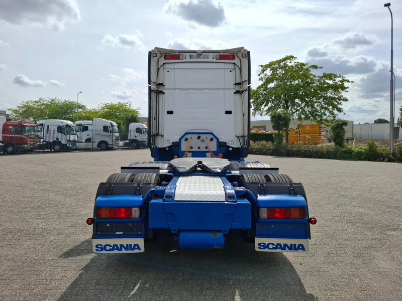 Scania R560 V8 / BOOGIE / HYDRAULICS / FULL-AIR / AUTOMATIC / EURO-5 / 2012 - Ťahač: obrázok 4 Scania R560 V8 / BOOGIE / HYDRAULICS / FULL-AIR / AUTOMATIC / EURO-5 / 2012 - Ťahač: obrázok 4