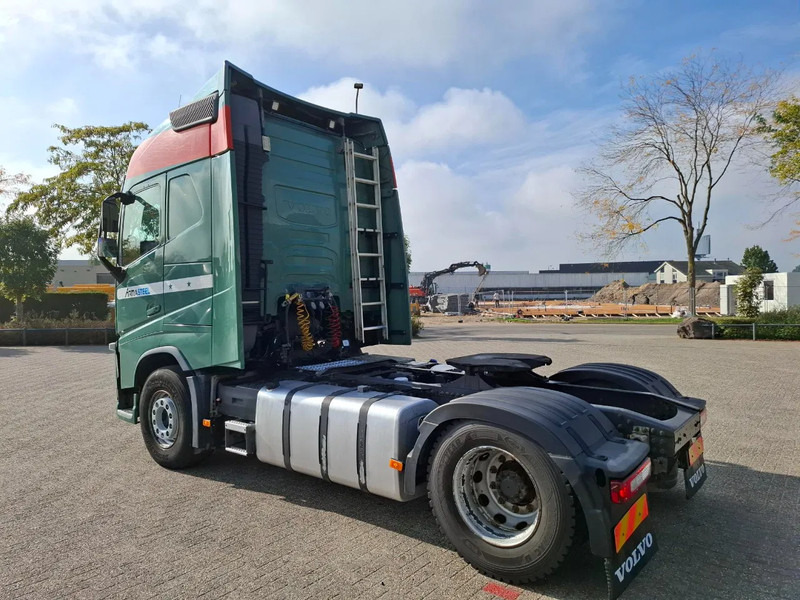 Volvo FH4-460 / VEB+ / DOUBLE TANK / FRIDGE / AIRCO / AUTOMATIC / EURO-6 / 2014 - Ťahač: obrázok 3 Volvo FH4-460 / VEB+ / DOUBLE TANK / FRIDGE / AIRCO / AUTOMATIC / EURO-6 / 2014 - Ťahač: obrázok 3