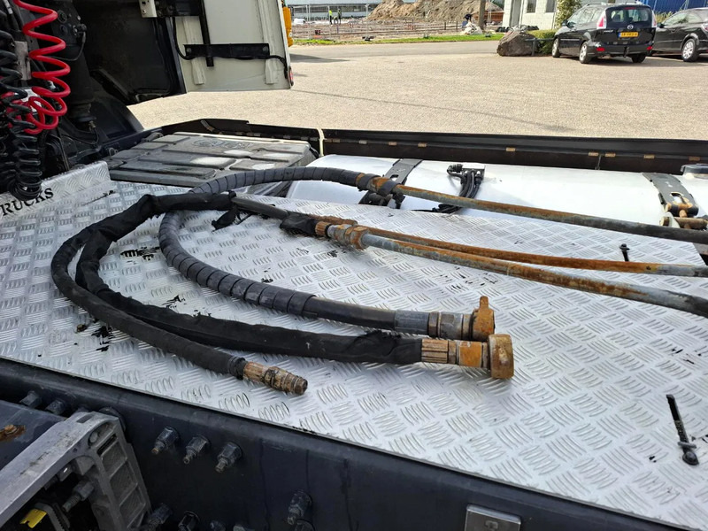 Ťahač Volvo FH4-460 / VEB+ / HYDRAULICS / GEN2 V2 SMART TACHO / LWDS / SIDESKIRTS / FRIDGE / EURO-6 / 2018: obrázok 10 Ťahač Volvo FH4-460 / VEB+ / HYDRAULICS / GEN2 V2 SMART TACHO / LWDS / SIDESKIRTS / FRIDGE / EURO-6 / 2018: obrázok 10