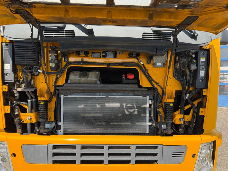 Auto s hydraulickou rukou Volvo FH12-420 / CRANE AMCO VEBA V8204S / REMOTE / XENON / AIRCO / ANALOGE TACHO / MANUAL / EURO-3 / 2003: obrázok 11