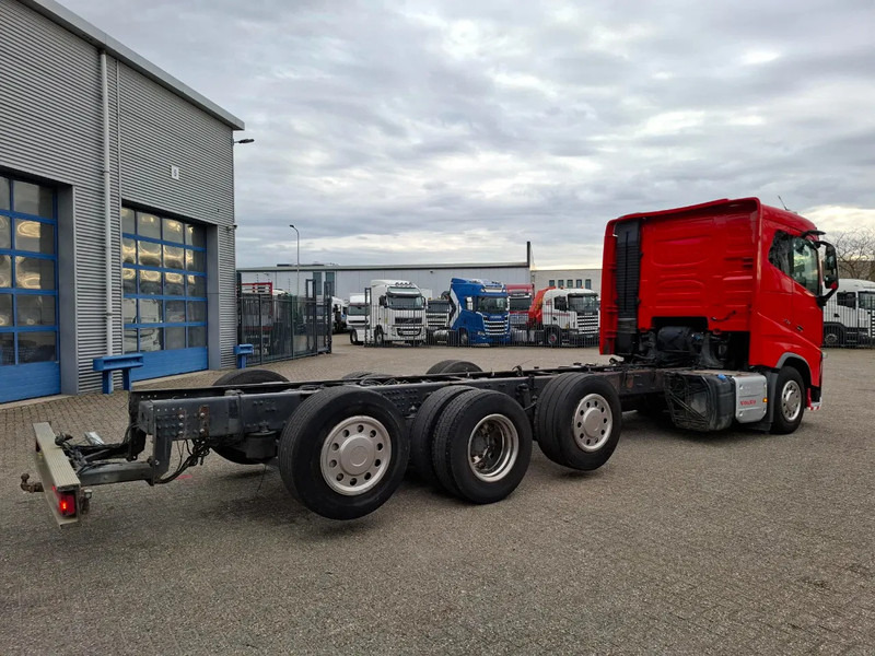 Volvo FH16-750 / VEB+ / ONLY:349761 KM / 9TON FRONT AXLE / INLINER / TECHNICAL 60TON / FULL-AIR / AUTOMATIC / EURO-6 / 2016 - Podvozek s kabinou: obrázok 5 Volvo FH16-750 / VEB+ / ONLY:349761 KM / 9TON FRONT AXLE / INLINER / TECHNICAL 60TON / FULL-AIR / AUTOMATIC / EURO-6 / 2016 - Podvozek s kabinou: obrázok 5