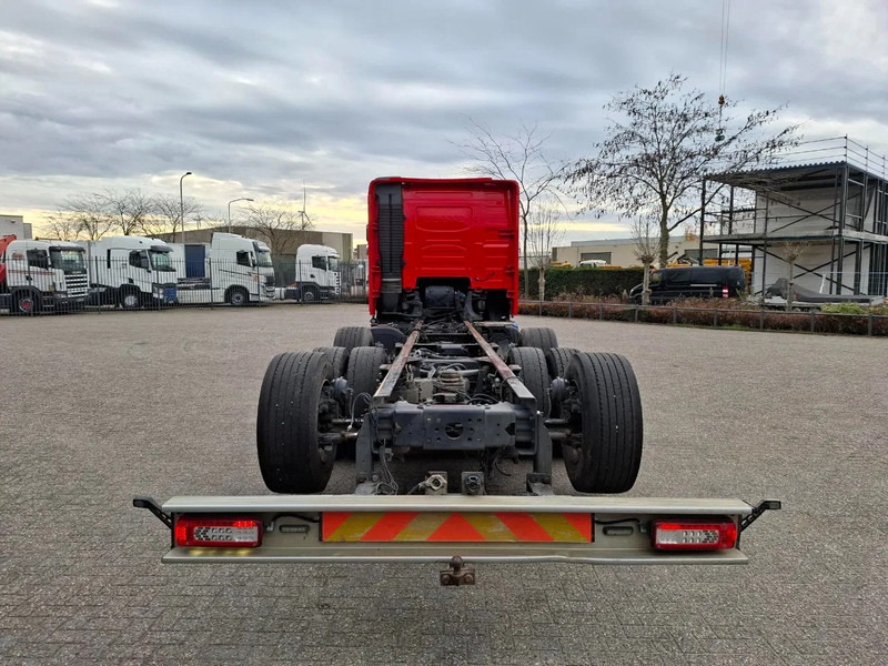 Volvo FH16-750 / VEB+ / ONLY:349761 KM / 9TON FRONT AXLE / INLINER / TECHNICAL 60TON / FULL-AIR / AUTOMATIC / EURO-6 / 2016 - Podvozek s kabinou: obrázok 4 Volvo FH16-750 / VEB+ / ONLY:349761 KM / 9TON FRONT AXLE / INLINER / TECHNICAL 60TON / FULL-AIR / AUTOMATIC / EURO-6 / 2016 - Podvozek s kabinou: obrázok 4