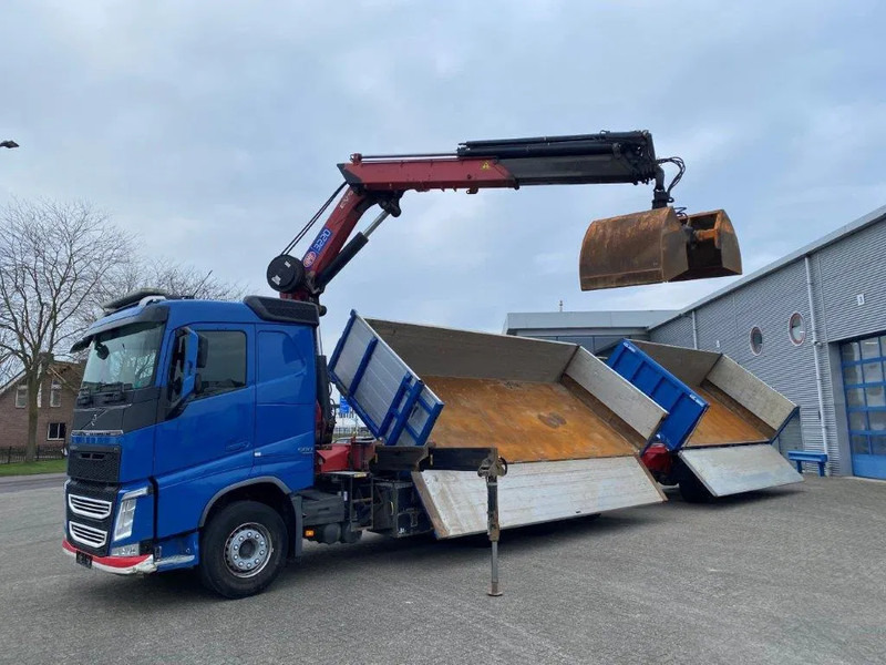 Volvo FH4-500 / HMF 3220K-RC / REMOTE / ROTATOR / 3SIDE TIPPER / DYNAMIC STEERING / ONLY:302623 KM / AUTOMATIC / EURO-6 / 2017 - Auto s hydraulickou rukou: obrázok 2 Volvo FH4-500 / HMF 3220K-RC / REMOTE / ROTATOR / 3SIDE TIPPER / DYNAMIC STEERING / ONLY:302623 KM / AUTOMATIC / EURO-6 / 2017 - Auto s hydraulickou rukou: obrázok 2
