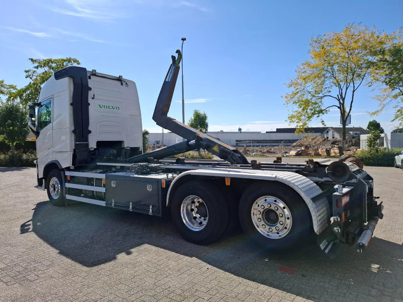 Volvo FH4-500 / VEB+ / HOOK 22 TON / LIFT+LENKACHSE / TUV:02-02-2026 / FULL-AIR / LWDS / NAVI / ALCOA / AUTOMATIC / EURO-6 / 2017 - Hákový nosič kontajnerov: obrázok 5 Volvo FH4-500 / VEB+ / HOOK 22 TON / LIFT+LENKACHSE / TUV:02-02-2026 / FULL-AIR / LWDS / NAVI / ALCOA / AUTOMATIC / EURO-6 / 2017 - Hákový nosič kontajnerov: obrázok 5