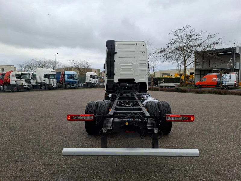 Volvo FH5-500 / XL / VEB+ / I-SAVE / I-PARKCOOL / ONLY:175784 KM / GERMAN TRUCK / FULL-AIR / WB:490 / ALCOA / LEATHER / 2023 - Podvozek s kabinou: obrázok 4 Volvo FH5-500 / XL / VEB+ / I-SAVE / I-PARKCOOL / ONLY:175784 KM / GERMAN TRUCK / FULL-AIR / WB:490 / ALCOA / LEATHER / 2023 - Podvozek s kabinou: obrázok 4