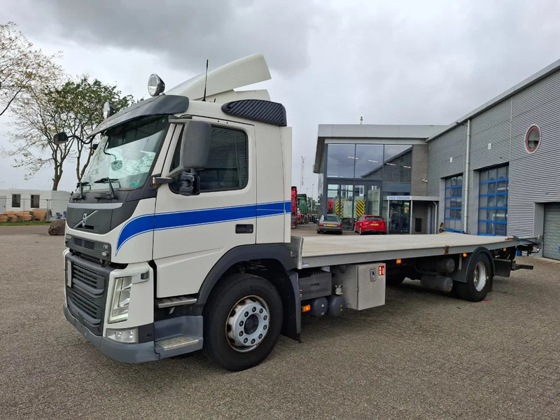 Volvo FM11-330 / ONLY:376356 KM / NAVI / FULL-AIR / LWDS / AIRCO / AUTOMATIC / EURO-6 / 2016 - Podvozek s kabinou: obrázok 1 Volvo FM11-330 / ONLY:376356 KM / NAVI / FULL-AIR / LWDS / AIRCO / AUTOMATIC / EURO-6 / 2016 - Podvozek s kabinou: obrázok 1