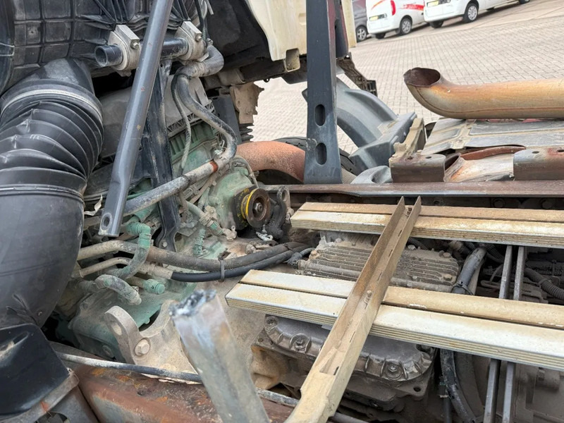 Leasing Volvo FMX 450 / ENGINE RUNNING / 8X4 / VEB / ONLY:260642 KM / PTO / LIFT+LENKACHSE / ALCOA / AUTOMATIC / EURO-6 / 2014 Volvo FMX 450 / ENGINE RUNNING / 8X4 / VEB / ONLY:260642 KM / PTO / LIFT+LENKACHSE / ALCOA / AUTOMATIC / EURO-6 / 2014: obrázok 12 Leasing Volvo FMX 450 / ENGINE RUNNING / 8X4 / VEB / ONLY:260642 KM / PTO / LIFT+LENKACHSE / ALCOA / AUTOMATIC / EURO-6 / 2014 Volvo FMX 450 / ENGINE RUNNING / 8X4 / VEB / ONLY:260642 KM / PTO / LIFT+LENKACHSE / ALCOA / AUTOMATIC / EURO-6 / 2014: obrázok 12