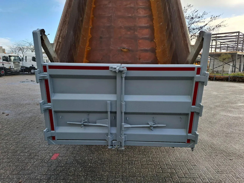 Sklápač Volvo FMX-460 / 8X4 / BIG AXLE / VEB+ / ONLY:344574 KM / LIFT+LENKACHSE / 21CM³ / AUTOMATIC / EURO-6 / 2015: obrázok 10 Sklápač Volvo FMX-460 / 8X4 / BIG AXLE / VEB+ / ONLY:344574 KM / LIFT+LENKACHSE / 21CM³ / AUTOMATIC / EURO-6 / 2015: obrázok 10